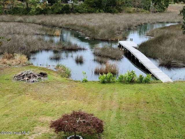 412 Lakeview Drive, Hampstead, NC 28443