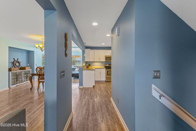 412 Lakeview Drive, Hampstead, NC 28443