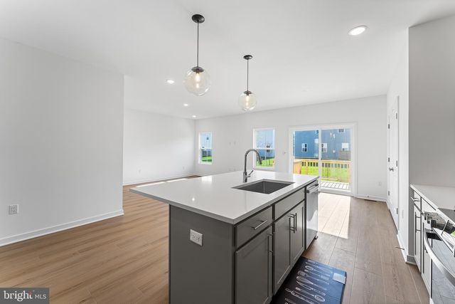 27 COTTONWOOD AVE, Berlin, NJ 08009