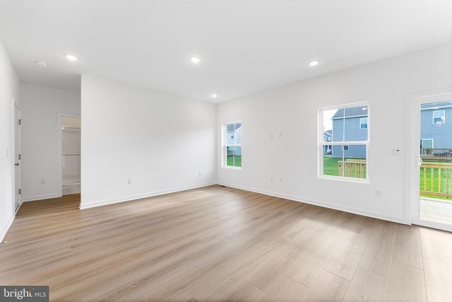 27 COTTONWOOD AVE, Berlin, NJ 08009