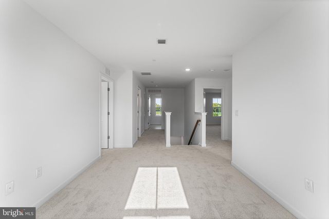 27 COTTONWOOD AVE, Berlin, NJ 08009
