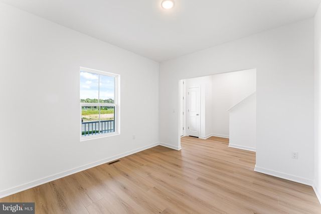27 COTTONWOOD AVE, Berlin, NJ 08009
