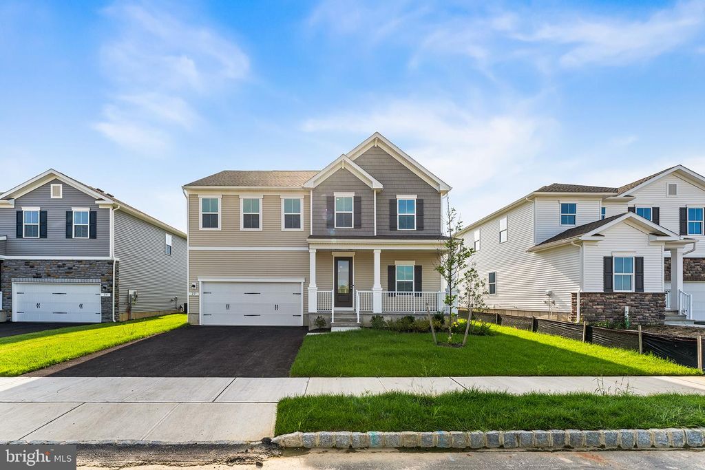 27 COTTONWOOD AVE, Berlin, NJ 08009