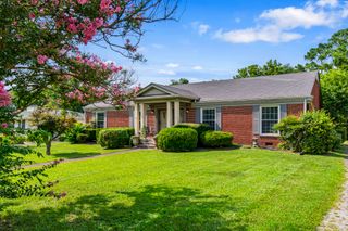 1102 Hiwassee Dr, Columbia, TN 38401