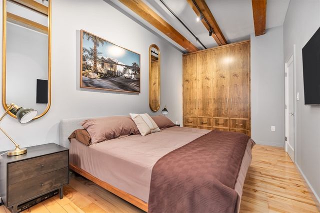 21 Wormwood Street 411, Boston, MA 02210