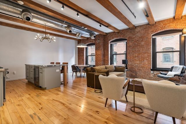 21 Wormwood Street 411, Boston, MA 02210