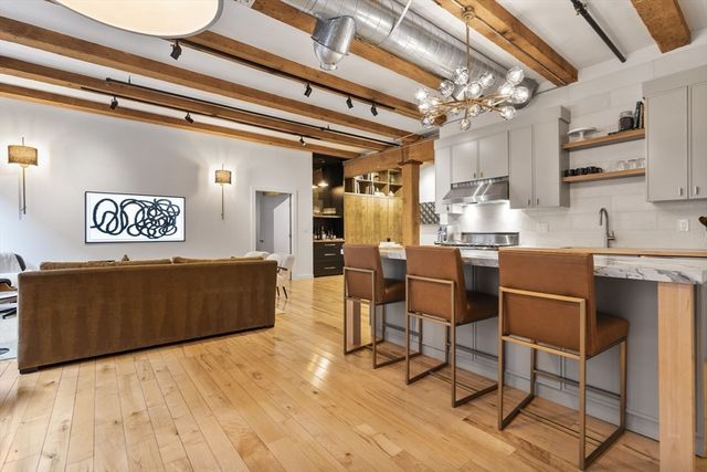 21 Wormwood Street 411, Boston, MA 02210