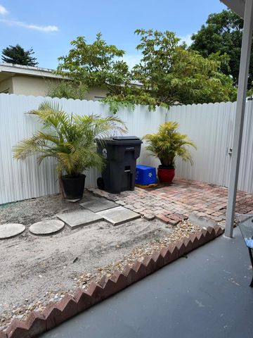 1836 Baythorne Road, West Palm Beach, FL 33415