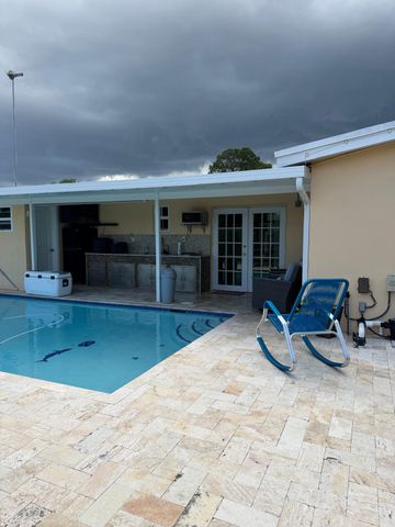 1836 Baythorne Road, West Palm Beach, FL 33415