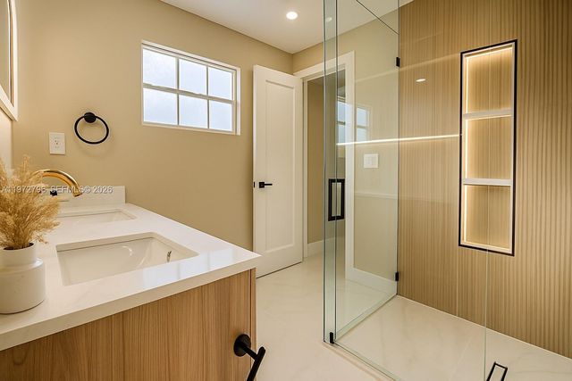 1399 NE 38th St, Oakland Park, FL 33334