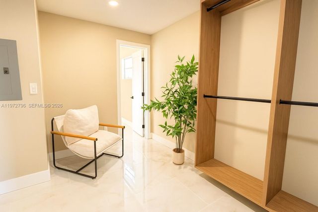 1399 NE 38th St, Oakland Park, FL 33334