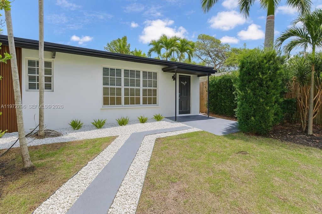 1399 NE 38th St, Oakland Park, FL 33334