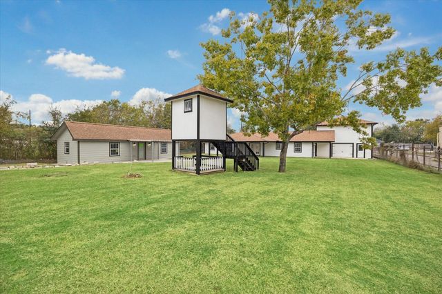 6415 Upshaw Drive, Houston, TX 77396