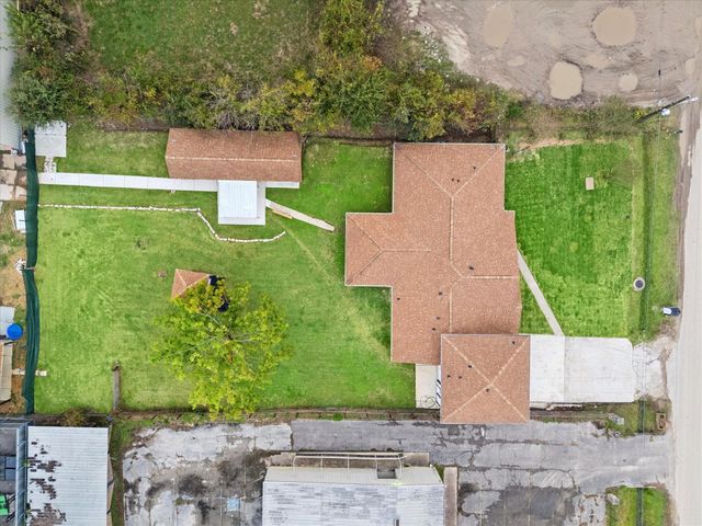 6415 Upshaw Drive, Houston, TX 77396