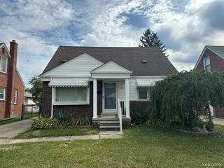 1455 Oakland Court, Dearborn Heights, MI 48125