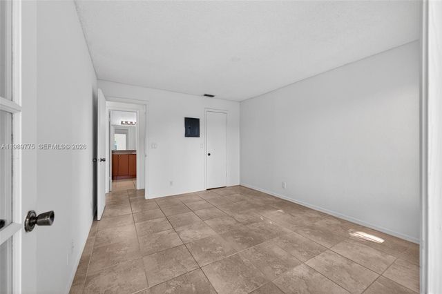 3390 N Pinewalk Drive N 1026, Margate, FL 33063