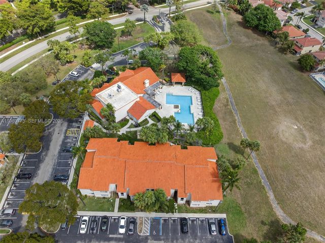 3390 N Pinewalk Drive N 1026, Margate, FL 33063