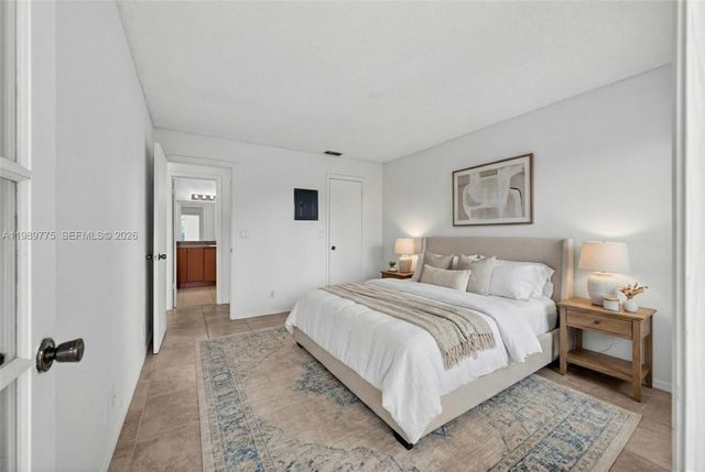 3390 N Pinewalk Drive N 1026, Margate, FL 33063