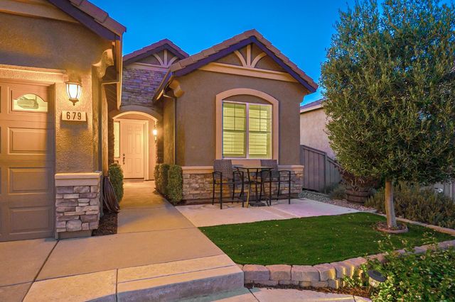679 Lefevre Dr, Folsom, CA 95630