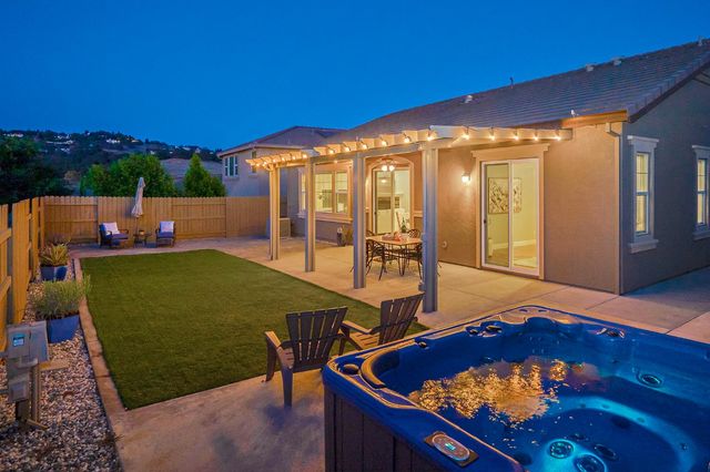 679 Lefevre Dr, Folsom, CA 95630