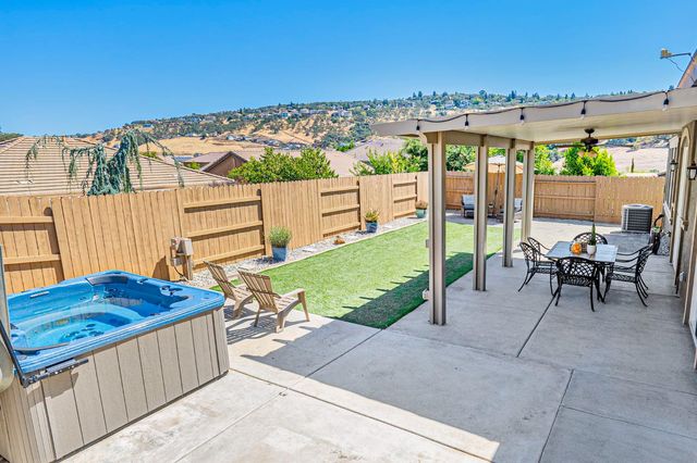 679 Lefevre Dr, Folsom, CA 95630