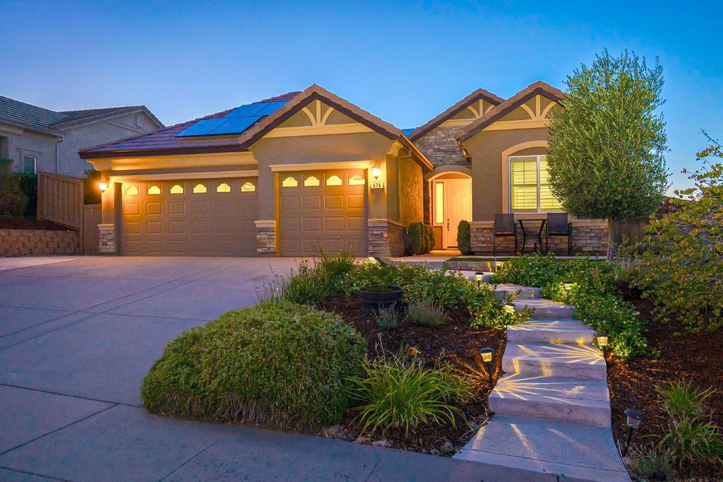 679 Lefevre Dr, Folsom, CA 95630