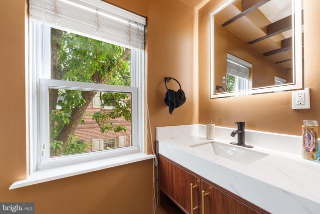 833 KATER ST, Philadelphia, PA 19147