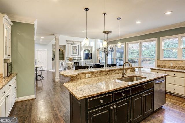 5940 Whitestone Lane, Suwanee, GA 30024