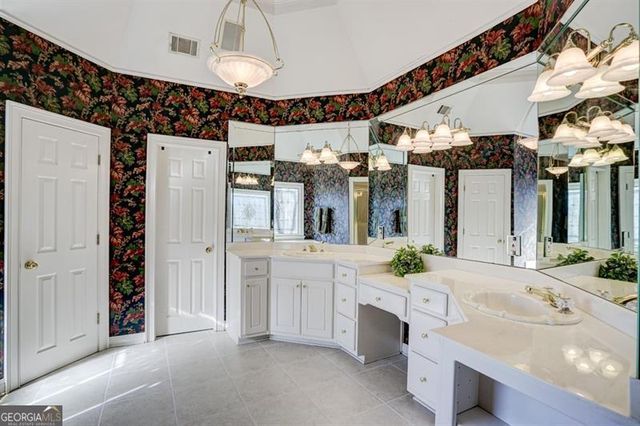 5940 Whitestone Lane, Suwanee, GA 30024