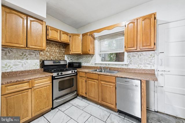 5848 WARRINGTON AVE, Philadelphia, PA 19143