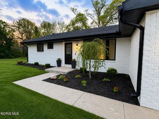 1568 County Road D, Swanton, OH 43558