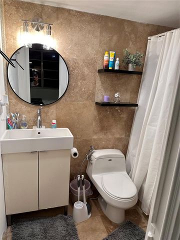 2100 Sans Souci Blvd B811, North Miami, FL 33181