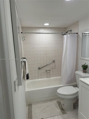 2100 Sans Souci Blvd B811, North Miami, FL 33181