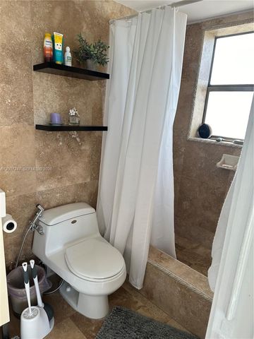 2100 Sans Souci Blvd B811, North Miami, FL 33181