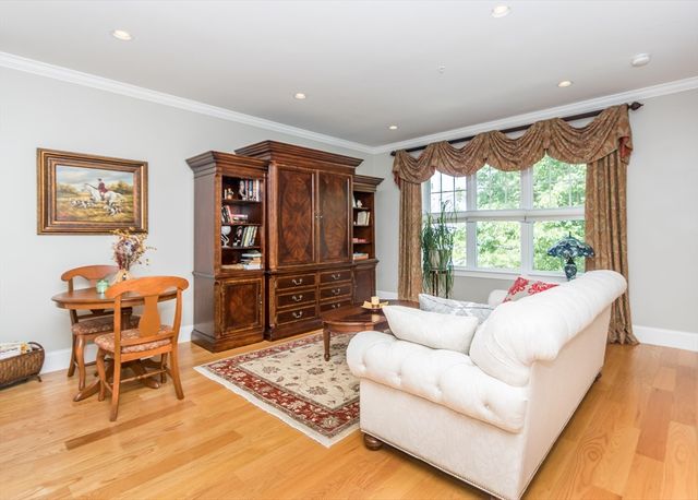 17 Washington Avenue 4, Waltham, MA 02453