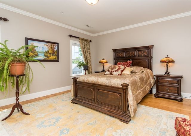 17 Washington Avenue 4, Waltham, MA 02453