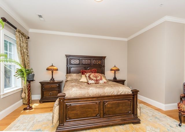17 Washington Avenue 4, Waltham, MA 02453