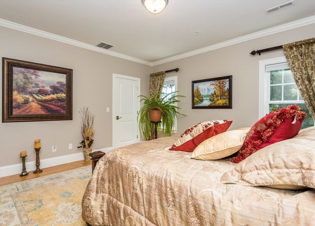 17 Washington Avenue 4, Waltham, MA 02453