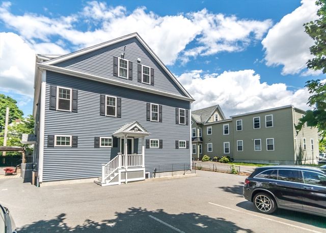 17 Washington Avenue 4, Waltham, MA 02453