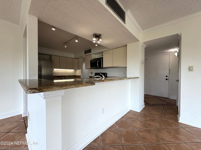 6000 SAN JOSE Boulevard 5-F, Jacksonville, FL 32217