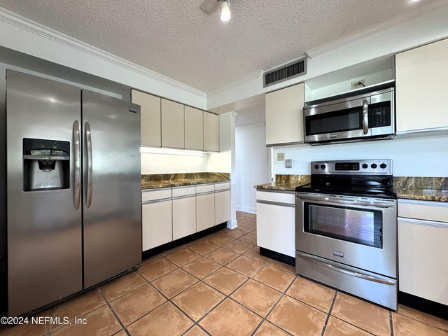 6000 SAN JOSE Boulevard 5-F, Jacksonville, FL 32217