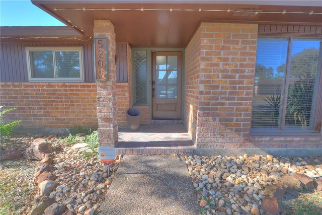 5209 Bromley Dr, Corpus Christi, TX 78413