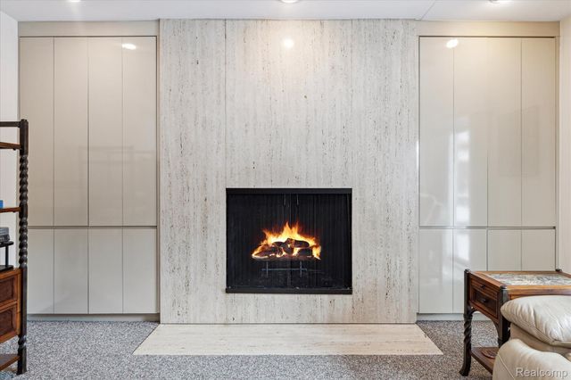 5965 CRESTWOOD Drive, West Bloomfield, MI 48322