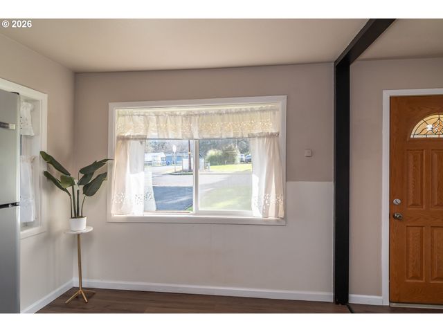 430 Se CARROL St, Winston, OR 97496