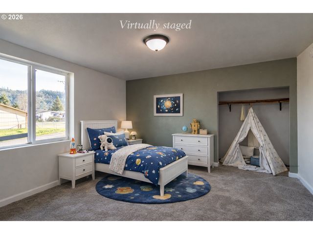 430 Se CARROL St, Winston, OR 97496