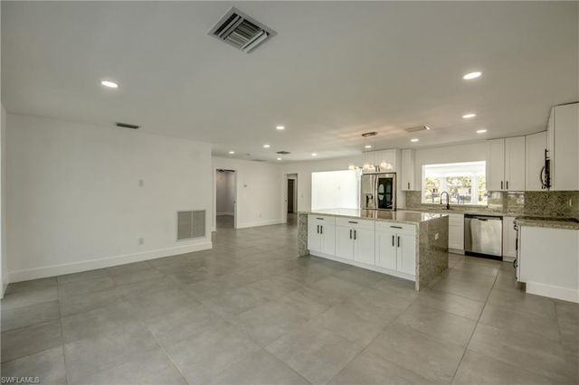 4312 S Pacific CIR, North Fort Myers, FL 33903