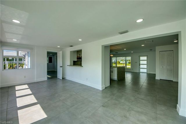 4312 S Pacific CIR, North Fort Myers, FL 33903