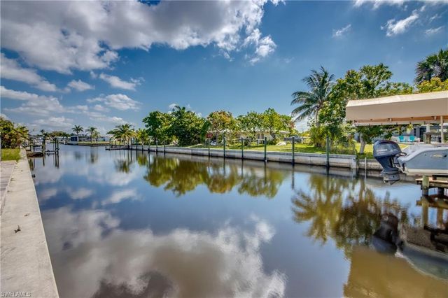 4312 S Pacific CIR, North Fort Myers, FL 33903