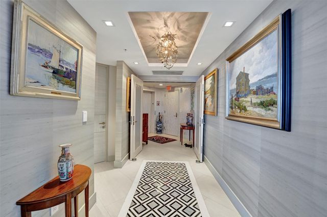 1180 N Federal Highway 1006, Fort Lauderdale, FL 33304