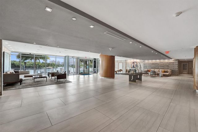 1180 N Federal Highway 1006, Fort Lauderdale, FL 33304